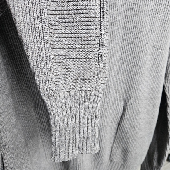 Lululemon Medium Grey Cozy Calling Turtleneck Sweater Size L - Picture 7 of 11